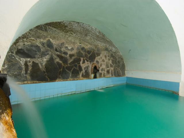 piscina termale interna